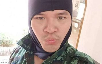 الجندي القاتل نشر صورته على فيسبوك أثناء الهجوم (social media)