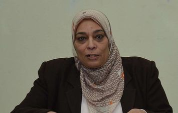 الدكتورة سماح عبد الله عميدة كلية التمريض 