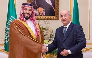 الرئيس الجزائري عبد المجيد تبون وولي العهد السعودي محمد بن سلمان (Reuters )