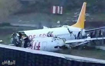 تحطم طائرة بمطار صبيحة التركي باسطنبول (وسائل التواصل)