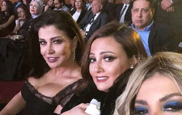 بشرى في مهرجان أسوان لسينما المرأة 