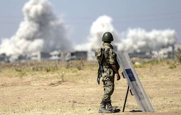 جندي تركي على الحدود التركية السورية