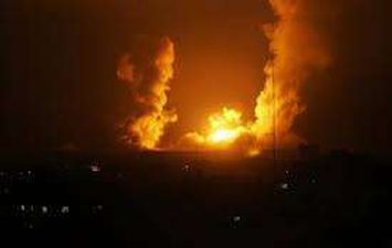 طائرات حربية إسرائيلية تغير على موقع لحماس في جنوب غزة