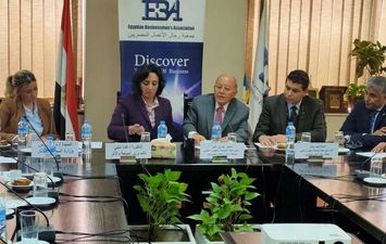 غادة شلبي تعقد إجتماعا مع لجنة السياحة والطيران المدنى بجمعية رجال الأعمال المصريين