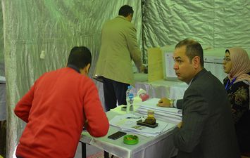 فرز الأصوات في انتخابات التجديد النصفي لنقابة المهندسين بالإسكندرية