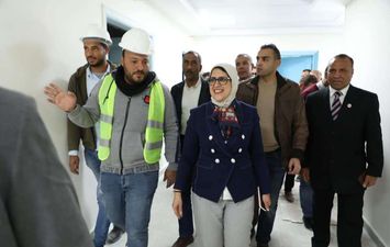 وزيرة الصحة تتفقد مستشفى الطور التعليمي بجنوب سيناء
