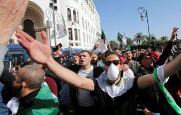 حظر التجمعات في الجزائر