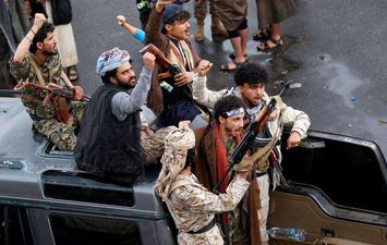 بعد انشغال إيران في كارثة &quot;كورونا&quot;.. من يحرك الحوثيين؟