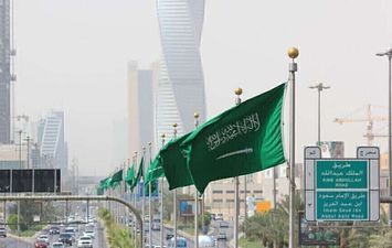 السعودية توقف جميع وسائل المواصلات بسبب كورونا