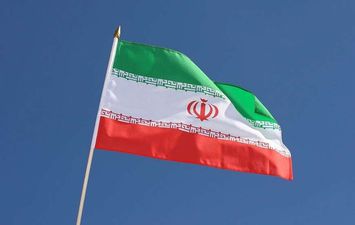 العلم الإيراني (Reuters)