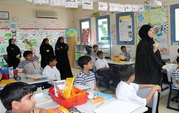 المدارس في الإمارات - أرشيفية (emaratalyoum.com)