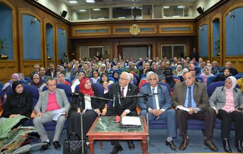 تحقيق الرضا الوظيفى للمعلم 