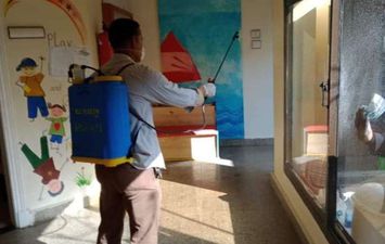 حملات مكثفة لتطهير مكتبة دمنهور العامة بمحافظة البحيرة 