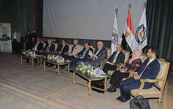 خلال الافتتاح 