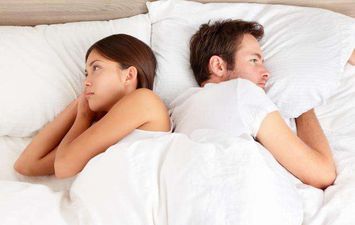 دراسة خطر نوم الزوجان معا يؤدي إلى الإنتحار 