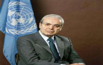 وفاة الأمين العام الأسبق للأمم المتحدة بيريز دي كوييار 