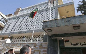 مبنى السفارة الليبية في العاصمة السورية دمشق (GETTY)