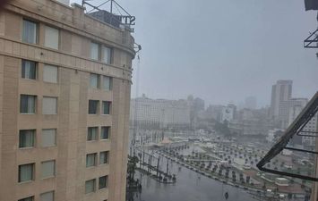 في ثاني أيام عاصفة التنين.. رياح وأمطار غزيزة تضرب القاهرة والجيزة وميدان التحرير