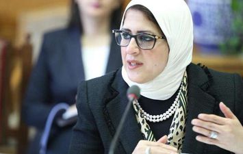 وزيرة الصحة عن المصري القادم من صربيا المُصاب بـ&quot;كورونا&quot;: &quot;حالته حرجه ولا يستجيب للعلاج&quot;