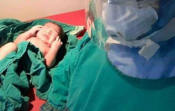 إتمام عملية ولادة قيصرية لحاله مصابة بكورونا من الكرنك بمستشفى العزل بإسنا 