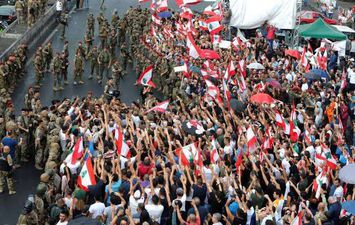 انهيار اقتصاد لبنان يهدد استقراره