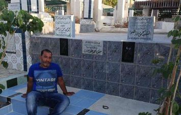 مواطن بورسعيدى يعرض مقابر عائلته لدفن شهداء كورونا