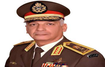 وزير الدفاع فى رسالة طمأنة للمصريين : القوات المسلحة سياج منيع