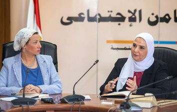 وزيرتا التضامن والبيئة يناقشان