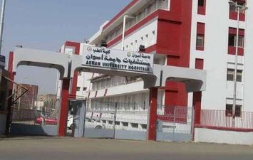 10 مطالب لاطباء جامعة اسوان بعد اصابة 12 عامل بفيروس كورونا 