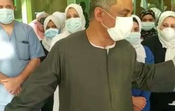 لجنة زكاة المحروسة تقدم دعم لتمريض وعاملين عزل إسنا