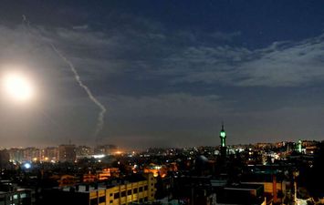 سانا: الدفاعات الجوية السورية تتصدى لهجوم إسرائيلي في محافظة حماه