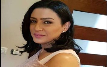 الفنانة وفاء صادق 
