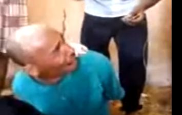 تعذيب عامل مصري في ليبيا