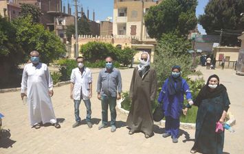 خروج وتعافي 15 مصاب بكورونا من حميات بنى سويف 