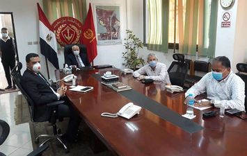 تدشين خط ساخن بمحافظة بورسعيد لتلقى شكاوى وبلاغات فيروس كورونا .