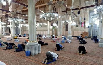 الأوقاف تشكر رواد المساجد للالتزام بالإجراءات الاحترازية: لديهم وعي كامل بخطر كورونا
