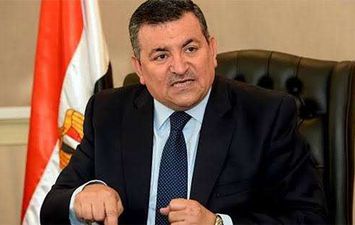 أسامة هيكل وزير الإعلام بعد مخالطته مصابا بفيروس كورونا