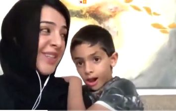 لقطة طريفة لوزيرة الدولة الإماراتية