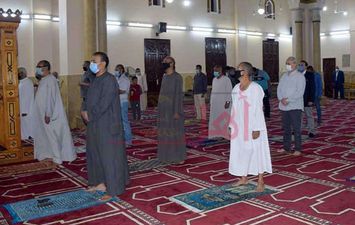 محافظ الأقصر يتابع فتح المساجد 