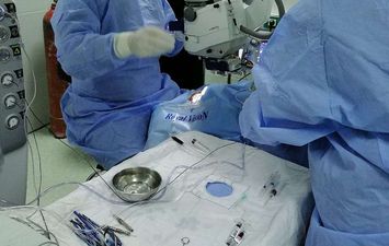 مستشفي سوهاج التعليمي يجري جراحة عاجلة لمريض كوورنا