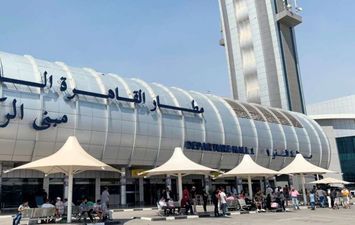  مطار القاهرة يستقبل  23 رحلة جوية استثنائيه قادمة من 9 دول 