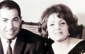  أنيس منصور وزوجته