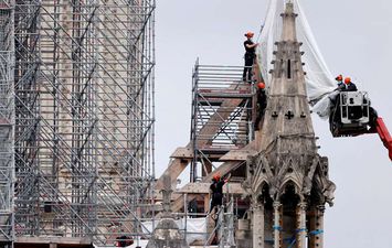 إعادة ترميم وبناء كاتدرائية نوتردام
