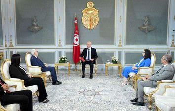 الرئيس التونسي قيس سعيد خلال اجتماعه اليوم 