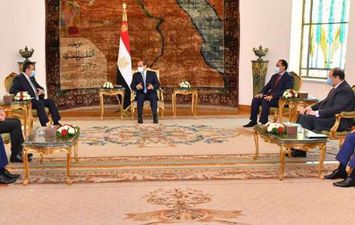 السيسي يستقبل رئيس وزراء اليمن