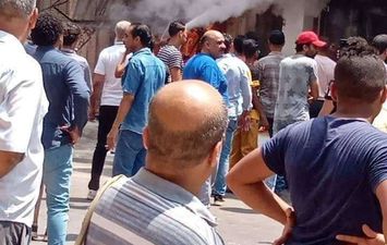حريق يلتهم محل أحذية بالإسكندرية