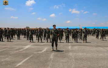 حفتر يتفقد عددا من معسكرات القوات المسلحة الليبية