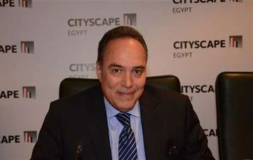  فتح الله فوزي رئيس الجمعية المصرية اللبنانية لرجال الأعمال