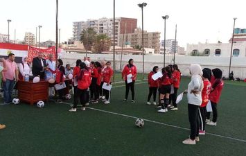فتيات مطروح تطالب الشباب والرياضة بالاهتمام بكرة القدم النسائية 