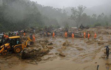 أمطار غزيرة وانهيارات أرضية وفيضانات في الصين